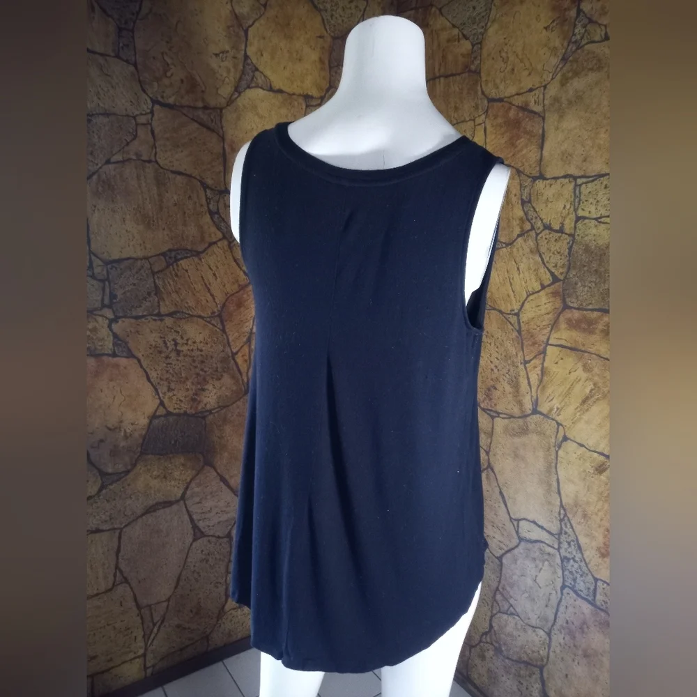 Old Navy Black Tank Top - Picture 3 of 4